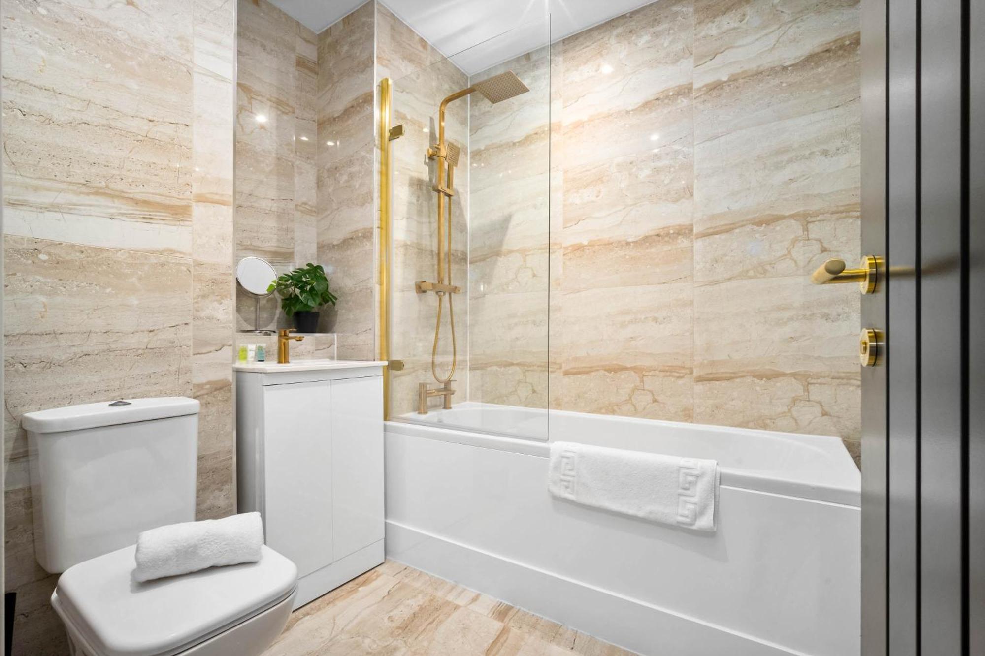 Brand New Luxury Apartment - 2 Bedroom - City Centre - Jq - Wifi - Netflix - 10Ah Birmingham Exteriör bild