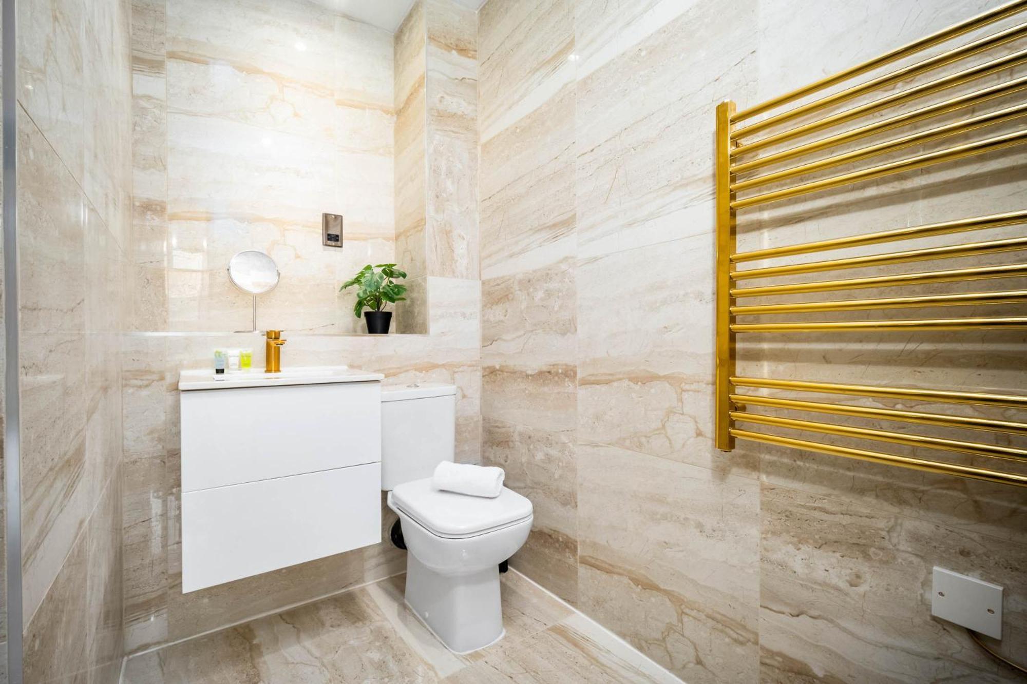 Brand New Luxury Apartment - 2 Bedroom - City Centre - Jq - Wifi - Netflix - 10Ah Birmingham Exteriör bild